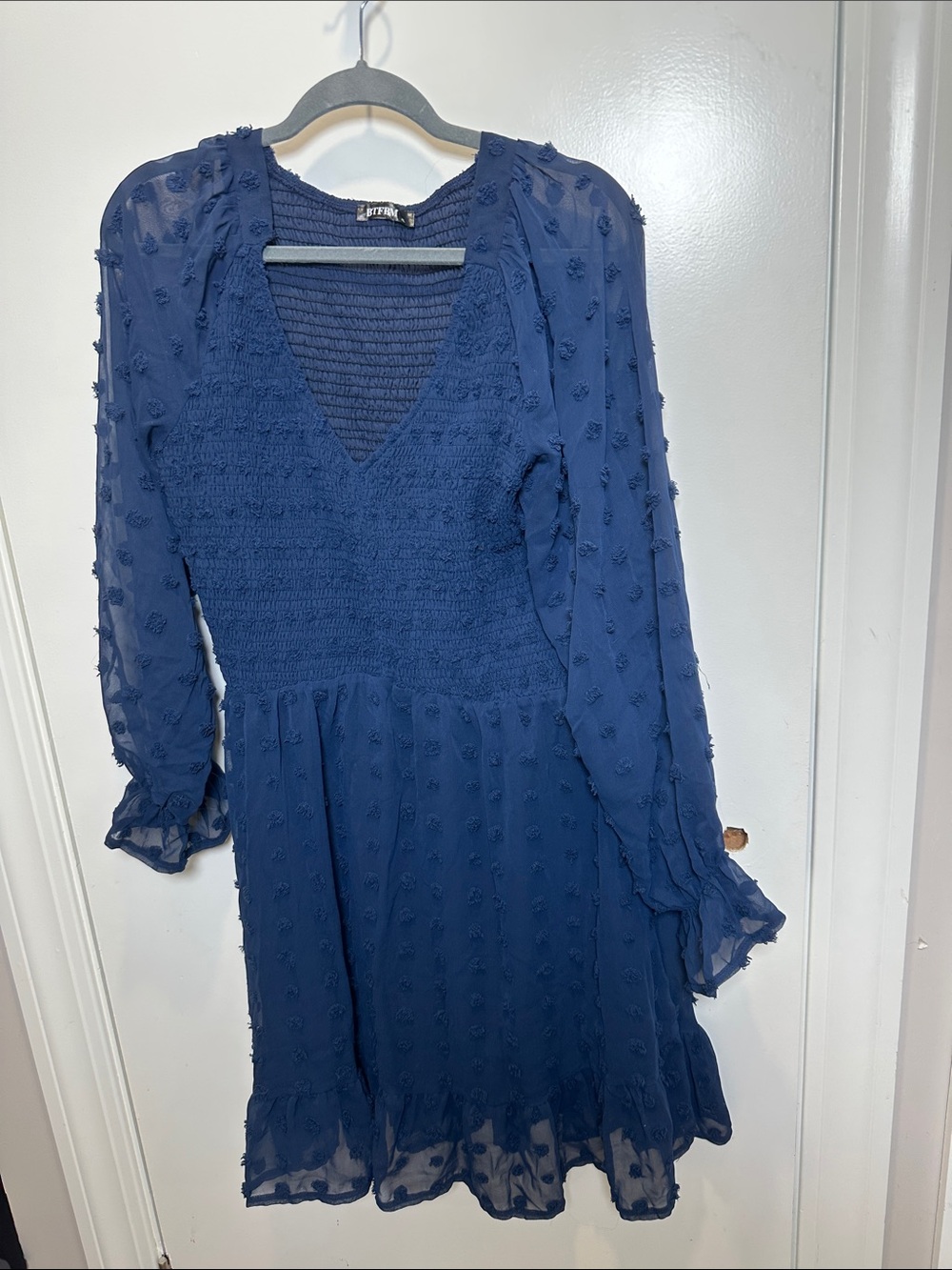 Textured Navy Long-Sleeve Smocked V-Neck Dress (61)
